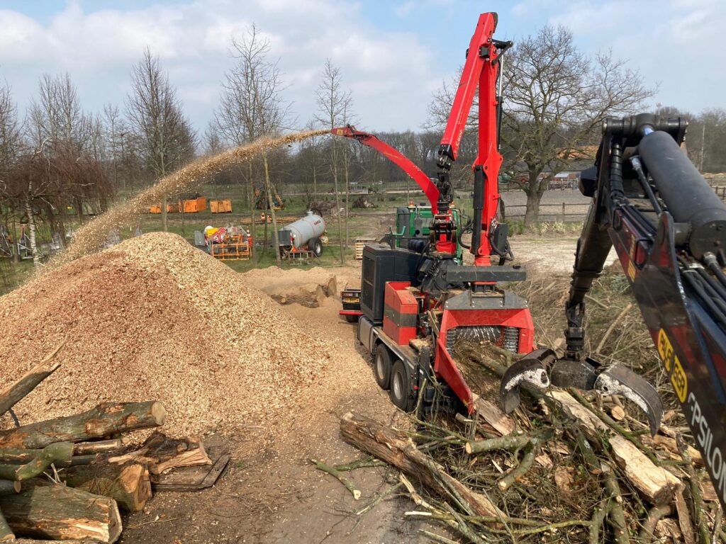 Biomasa – jakie rębaki najlepiej sprawdzają się przy jej produkcji?